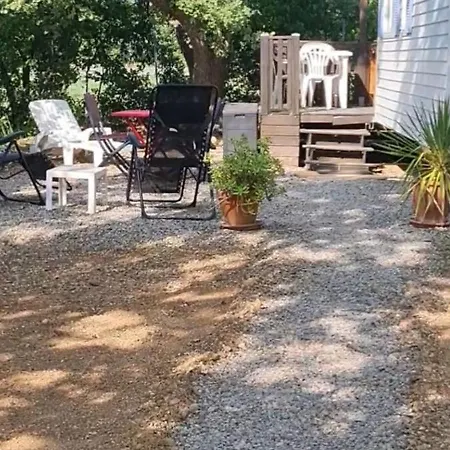 キャンプ場 Mobil De Patricia Et Bruno *